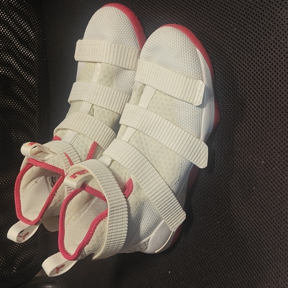 Nike Zoom Kay Yow Cancer Fund Shoes 6Y - Picture 3 of 7